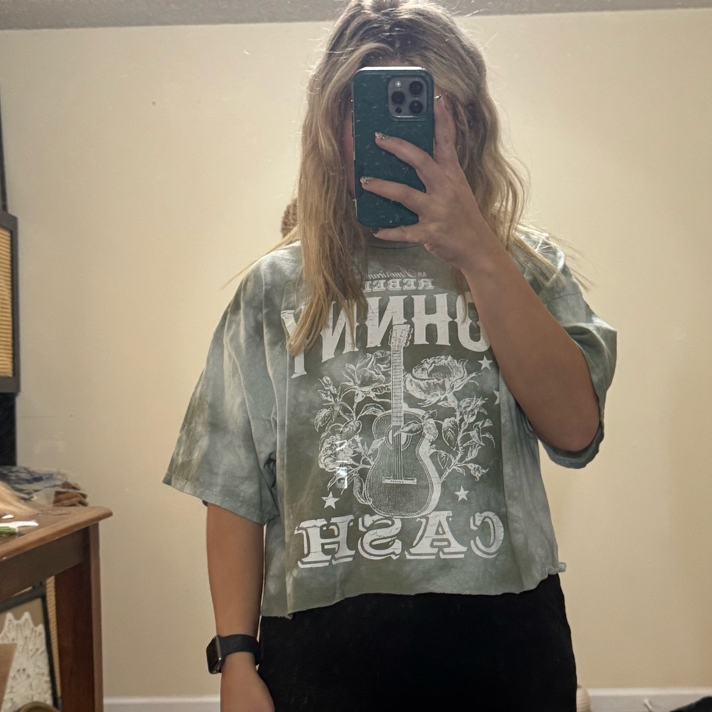 Buckle Green Tie-Dye Johnny Cash Crop Top - Picture 6 of 7